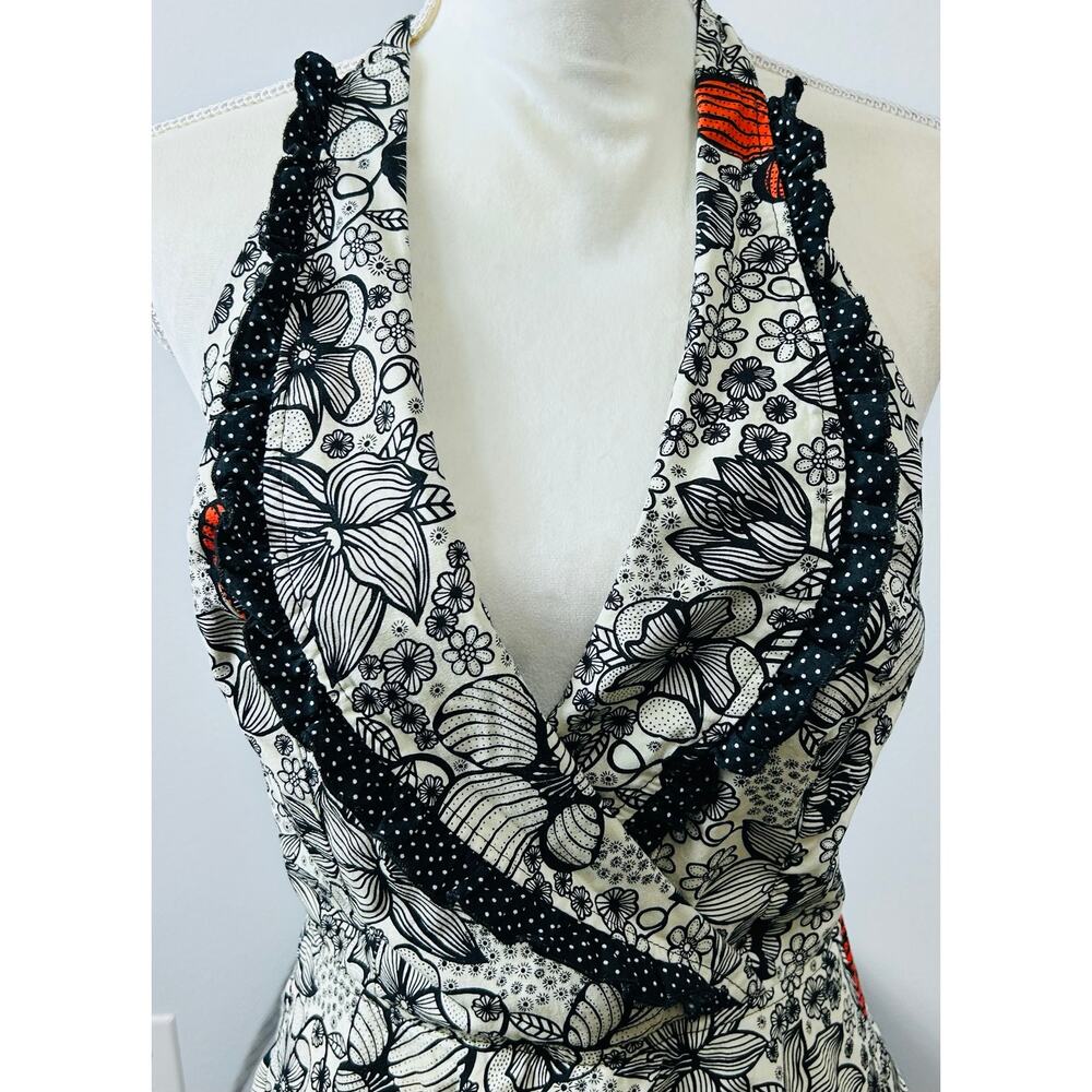 Kitsch’n Glam Retro Floral Bib Apron Black White Red Pinup One Size - Picture 4 of 6